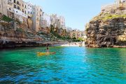 Lama Monachile vista da mare a Polignano a Mare